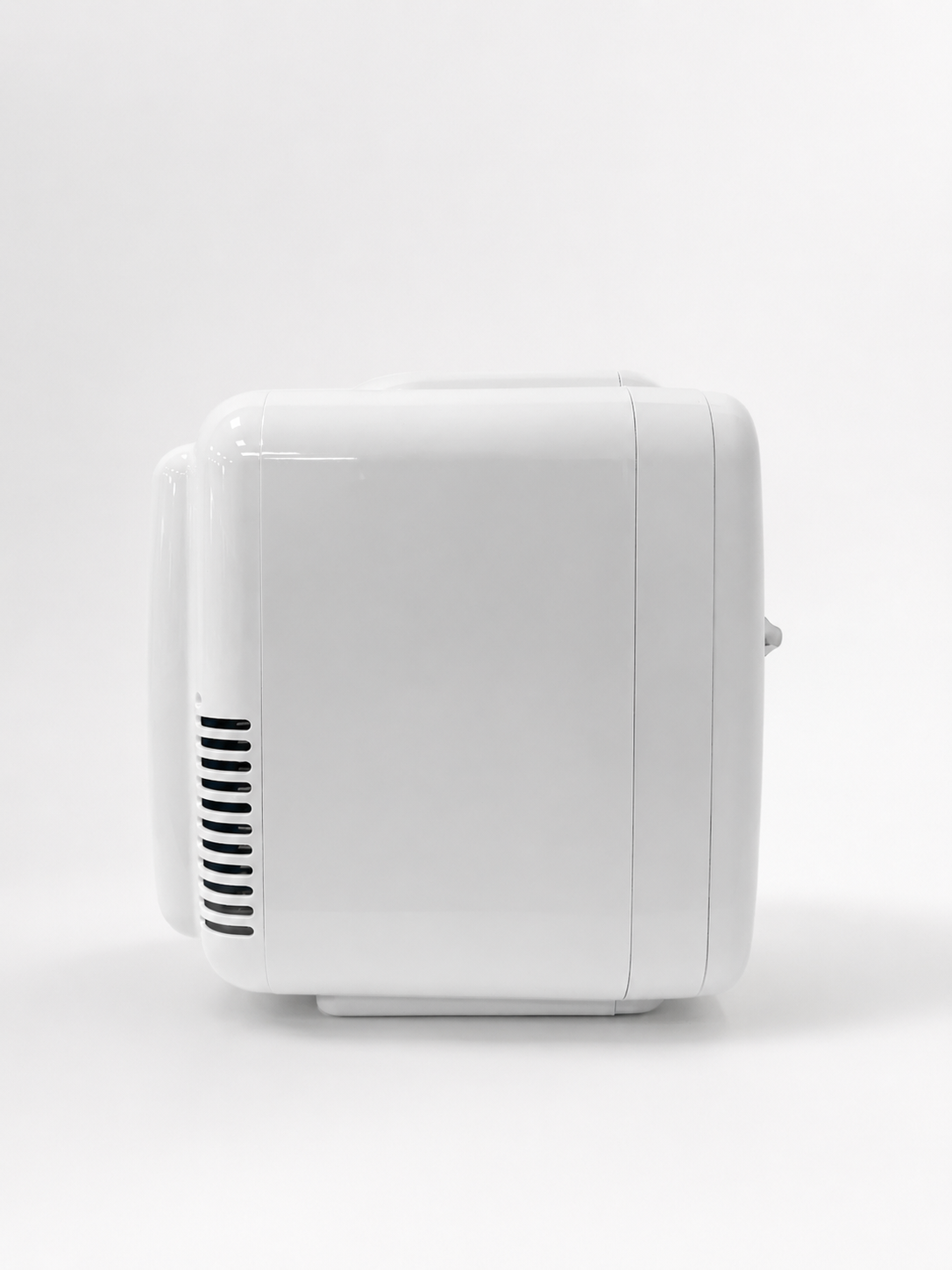 TreeJar Skyland Mini Fridge 4L / 6 Can – Portable Cooler & Warmer for Skincare, Cosmetics, Food & Drinks – Quiet, Energy Efficient Personal Beauty Fridge for Home, Office, Car & Travel (White) - view 17
